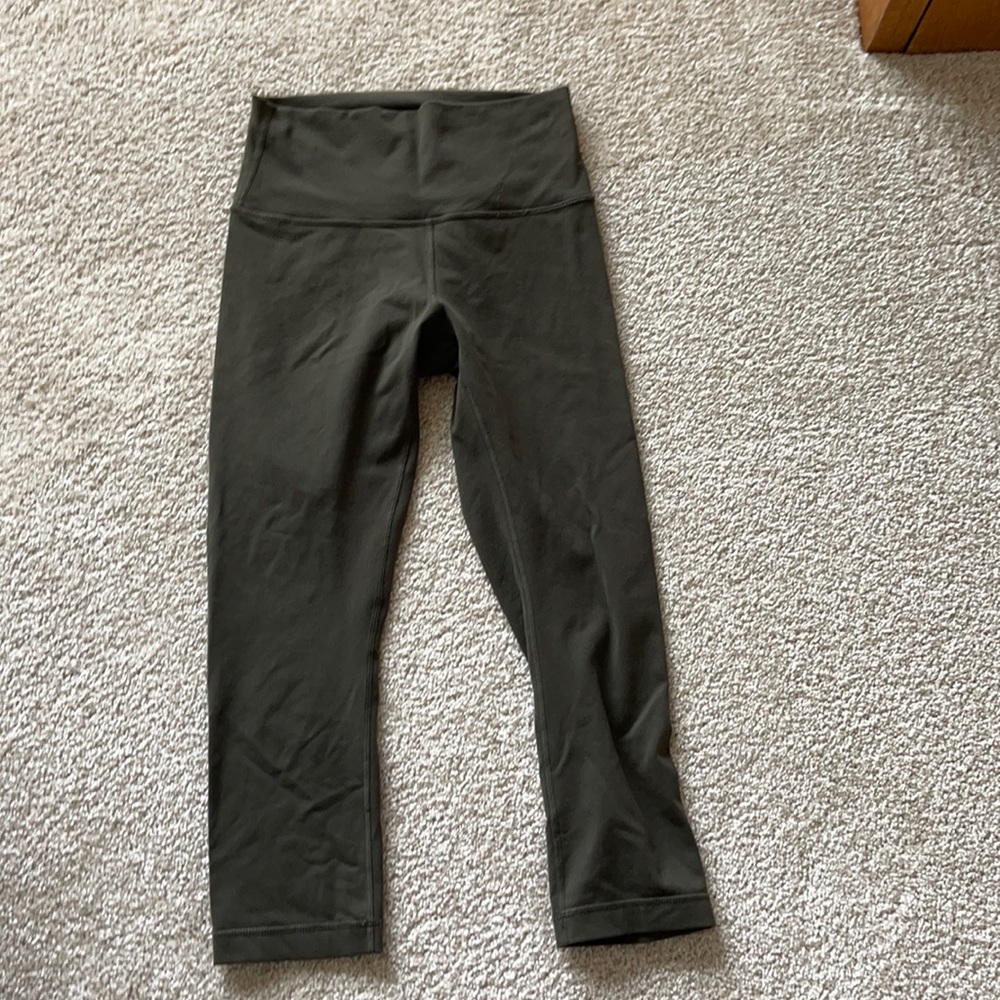 Lululemon short army green leggings